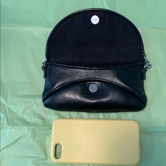 Black wristlet/Clutch - Picture 4 of 4